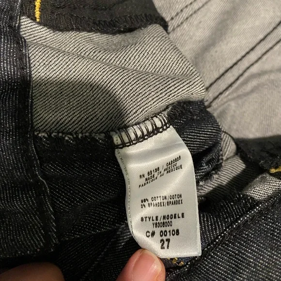 Embellished Guess Jeans, size 27. Booth cut, slim fit. - Picture 7 of 8